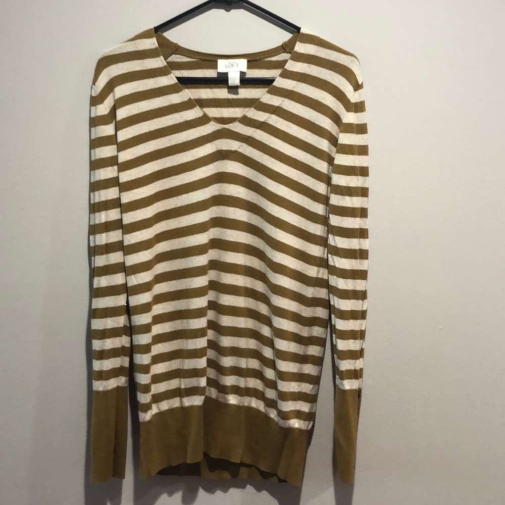 Copper and tan v-neck sweater, size large